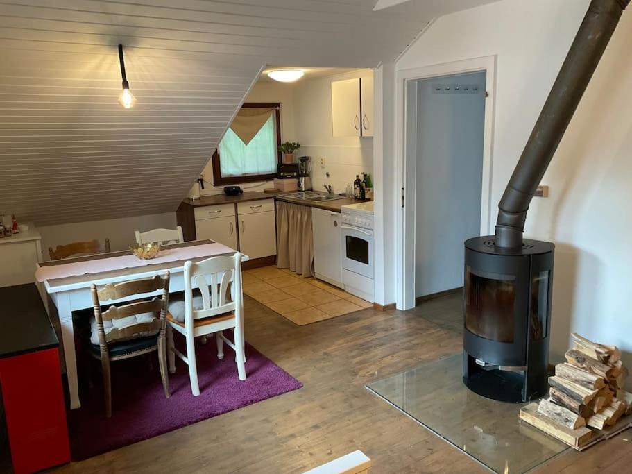 Wohnung In Idyllischem Oertchen Meschede Exterior foto